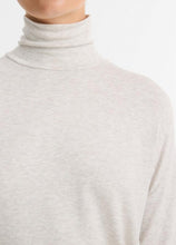 Load image into Gallery viewer, vince Relaxed Long-Sleeve Turtleneck Top