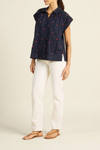 Load image into Gallery viewer, Trovata Della Shirt- Daisy Dot