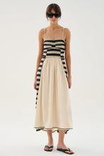 Load image into Gallery viewer, Mariacher Abasto Carmy midi dress- Black

