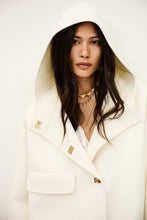 Load image into Gallery viewer, ba&amp;ash Hoded Jacket Kove Off-White
