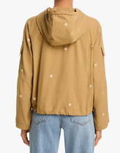 Load image into Gallery viewer, The Great The Embroidered Cropped Trailhead Pullover in Khaki With Daisy Embroidery
