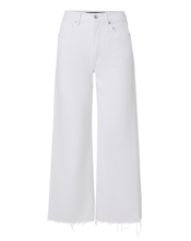 Load image into Gallery viewer, Veronica Beard Taylor Crop - White
