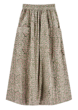Load image into Gallery viewer, Mirth Marion Skirt- trellis in petal
