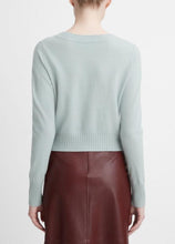 Load image into Gallery viewer, Vince Cropped V Neck Pullover - Sea Mist
