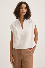 Load image into Gallery viewer, velvet Florence Sleeveless Collar Top
