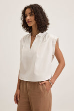 Load image into Gallery viewer, velvet Florence Sleeveless Collar Top
