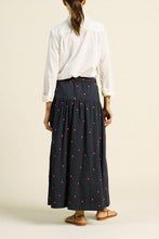 Load image into Gallery viewer, Trovata Lydia Skirt- Daisy Dot
