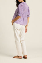 Load image into Gallery viewer, Trovota Jess Blouse Lilac Gingham
