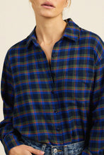Load image into Gallery viewer, Trovata Blake Oversized Shirt - Winter Regatta Plaid

