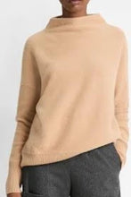 Load image into Gallery viewer, Vince Boiled Funnel Neck Cashmere Sweater - Camel
