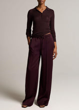 Load image into Gallery viewer, VINCE Mid Rise Tailored Triacetate Drawstring - Blackberry
