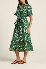 Load image into Gallery viewer, Trovota Martiana Dress Vega Floral
