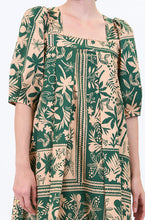Load image into Gallery viewer, Hunter Bell Waverly Dress - Floral Frame
