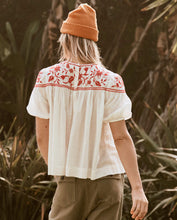Load image into Gallery viewer, The Great Sun Prairie Top White With Red Wood Carved Floral Embroidery
